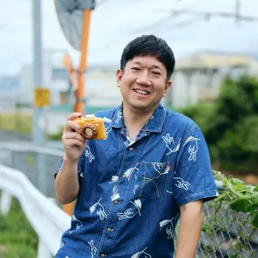 青山裕企